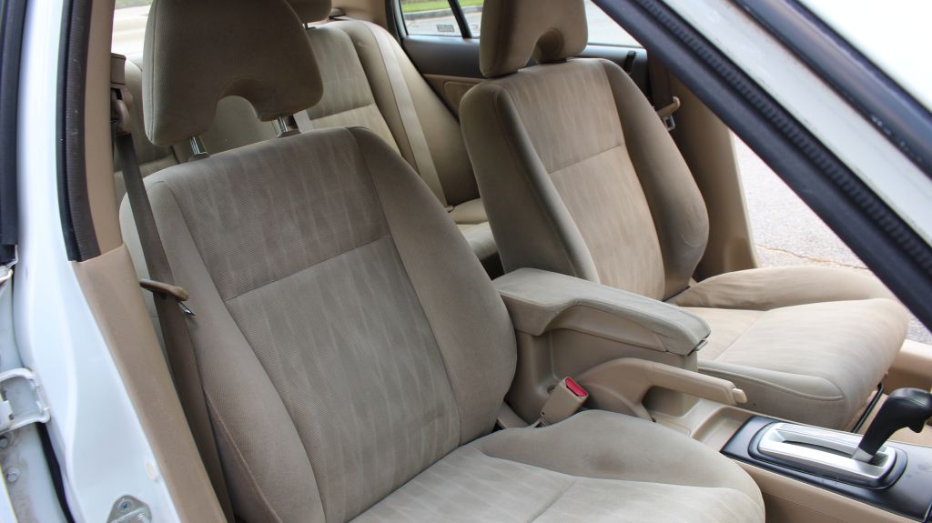 2004 Honda Civic Image 22