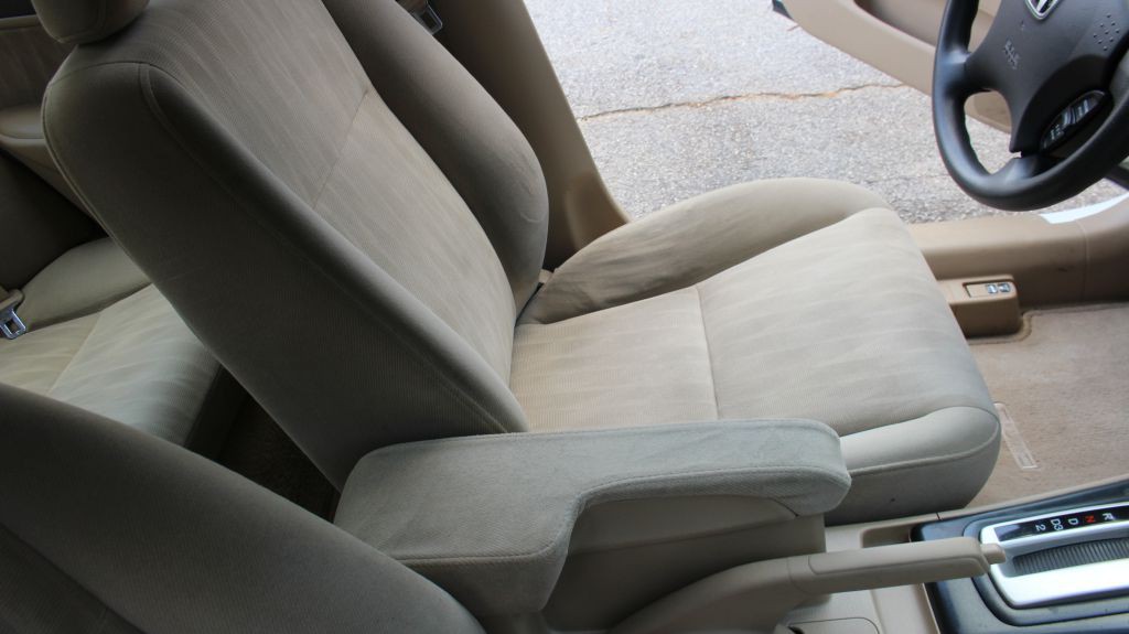 2004 Honda Civic Image 24