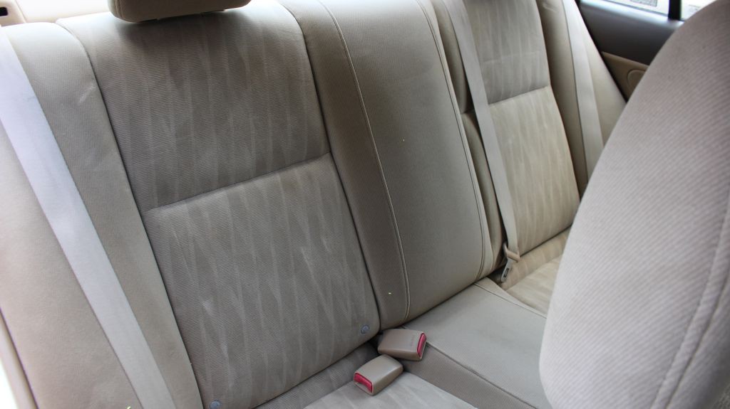 2004 Honda Civic Image 25