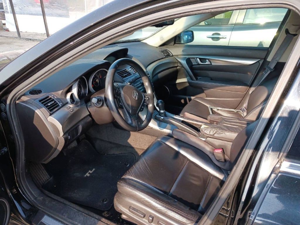 2011 Acura TL Image 3