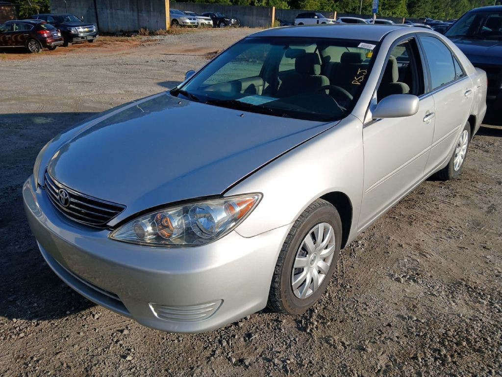 2005 Toyota Camry Image 1