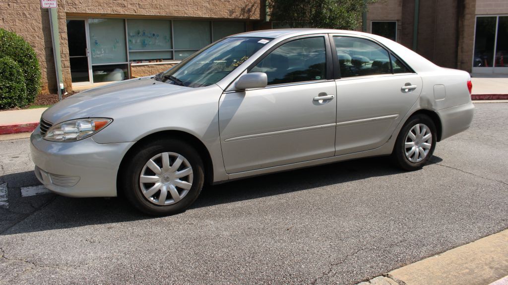 2005 Toyota Camry Image 3