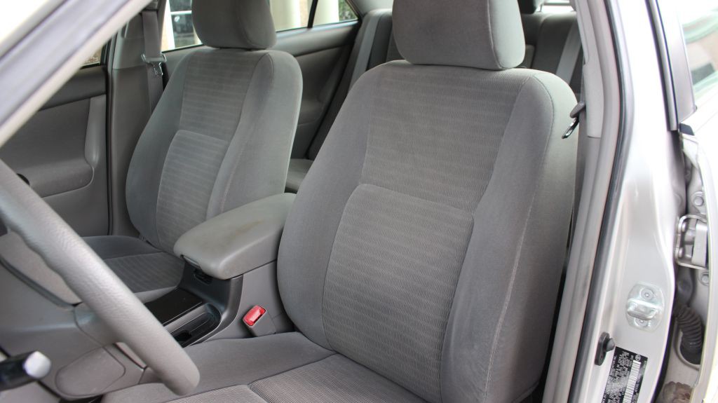 2005 Toyota Camry Image 11