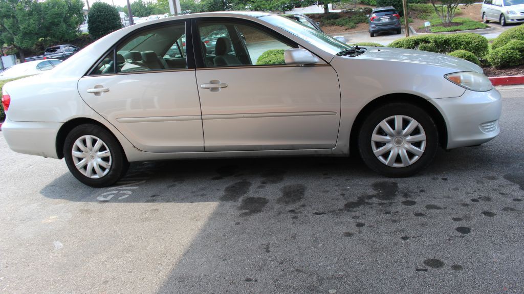2005 Toyota Camry Image 18