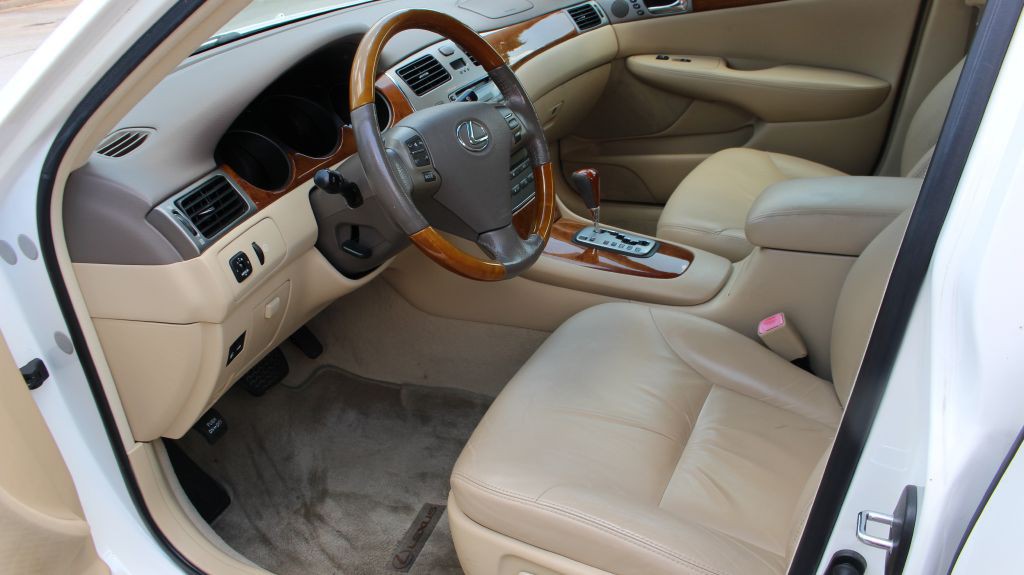 2005 Lexus ES Image 15