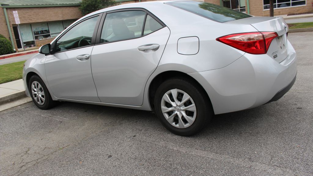 2017 Toyota Corolla Image 2