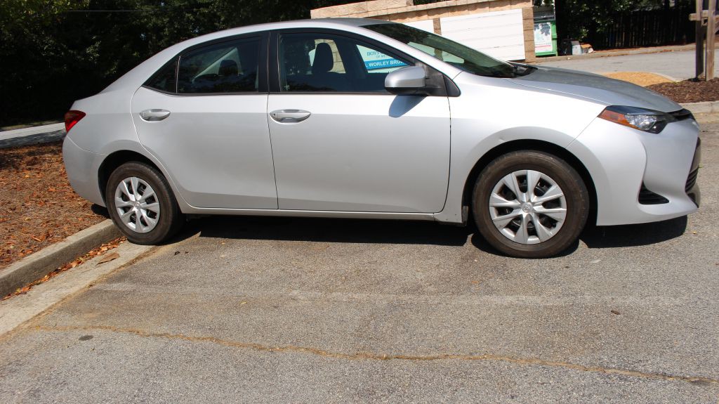 2017 Toyota Corolla Image 12