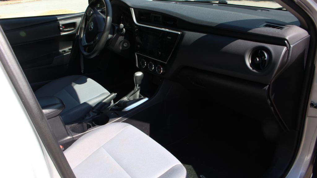 2017 Toyota Corolla Image 15