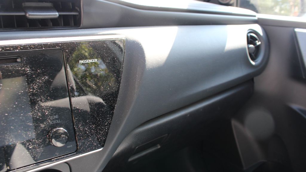 2017 Toyota Corolla Image 30
