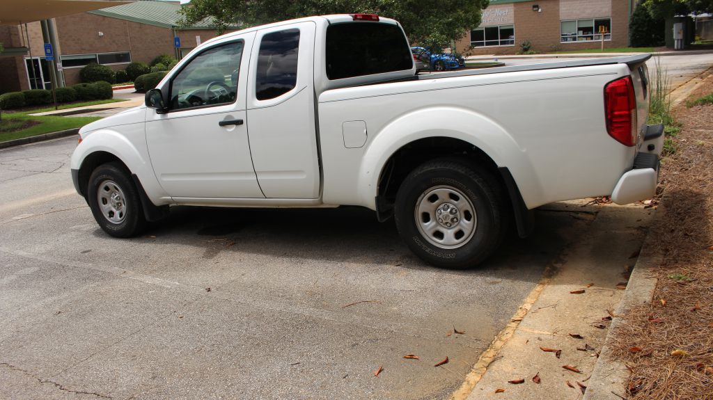 2018 Nissan Frontier Image 2