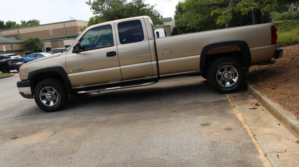 2004 Chevrolet Silverado 1500 Image 1