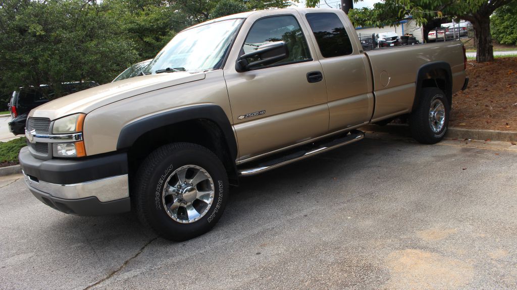 2004 Chevrolet Silverado 1500 Image 3