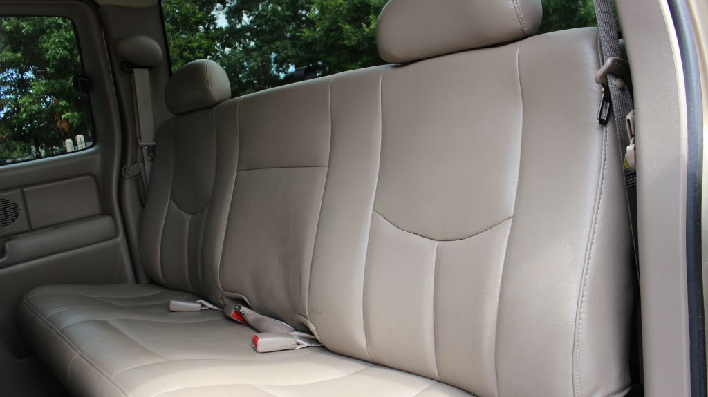 2004 Chevrolet Silverado 1500 Image 13