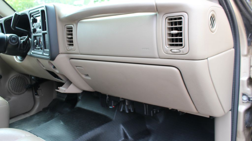 2004 Chevrolet Silverado 1500 Image 15