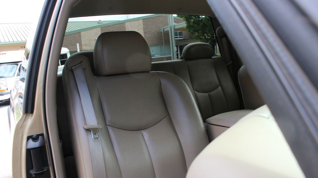 2004 Chevrolet Silverado 1500 Image 17