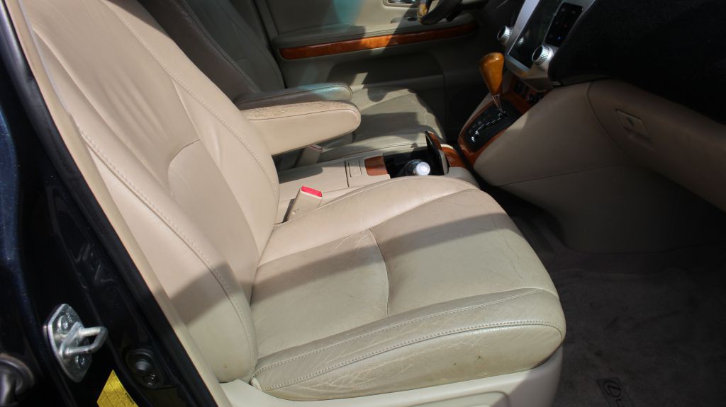 2005 Lexus RX Image 12