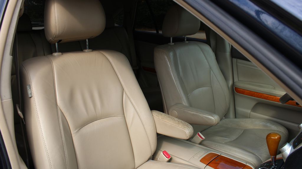 2005 Lexus RX Image 17