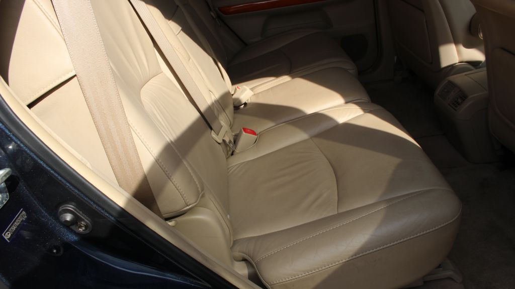2005 Lexus RX Image 18