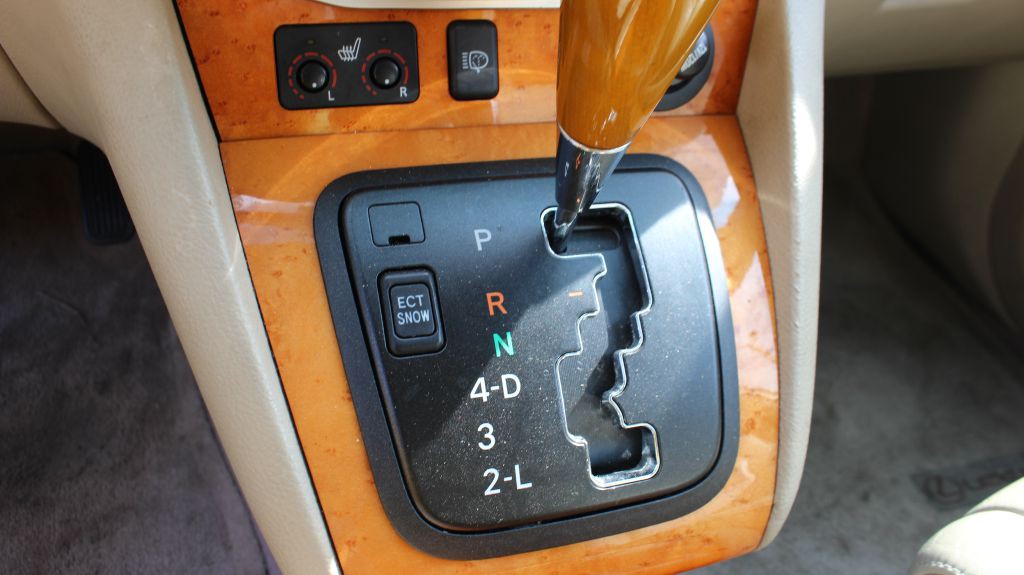 2005 Lexus RX Image 24