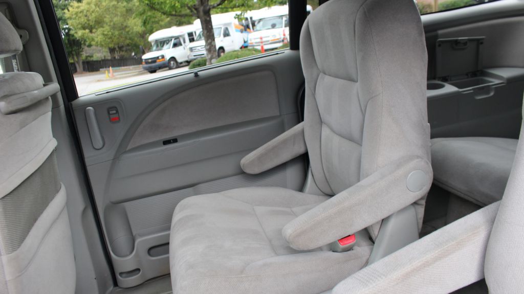 2007 Honda Odyssey Image 16