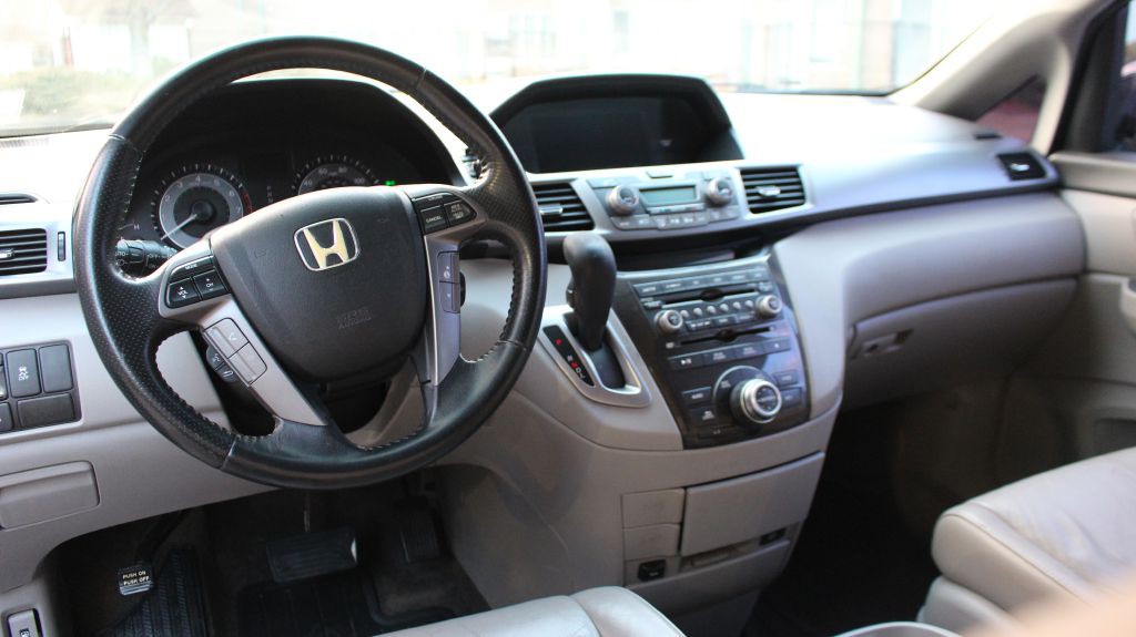 2011 Honda Odyssey Image 14