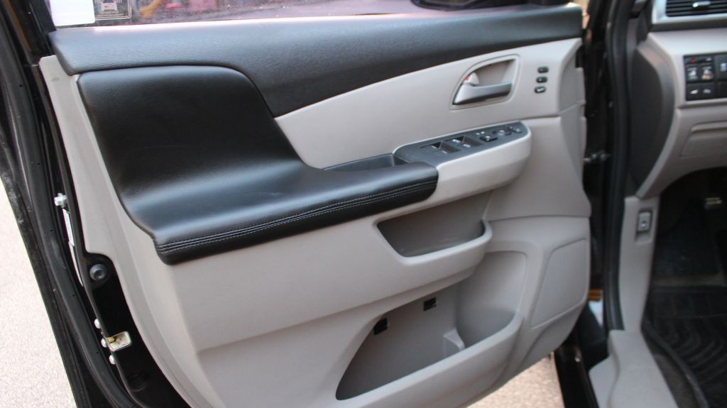 2011 Honda Odyssey Image 18