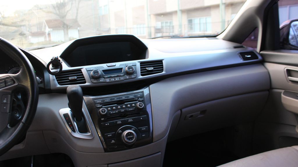 2011 Honda Odyssey Image 20