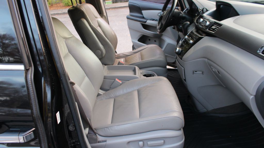 2011 Honda Odyssey Image 24