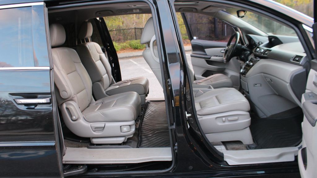 2011 Honda Odyssey Image 32