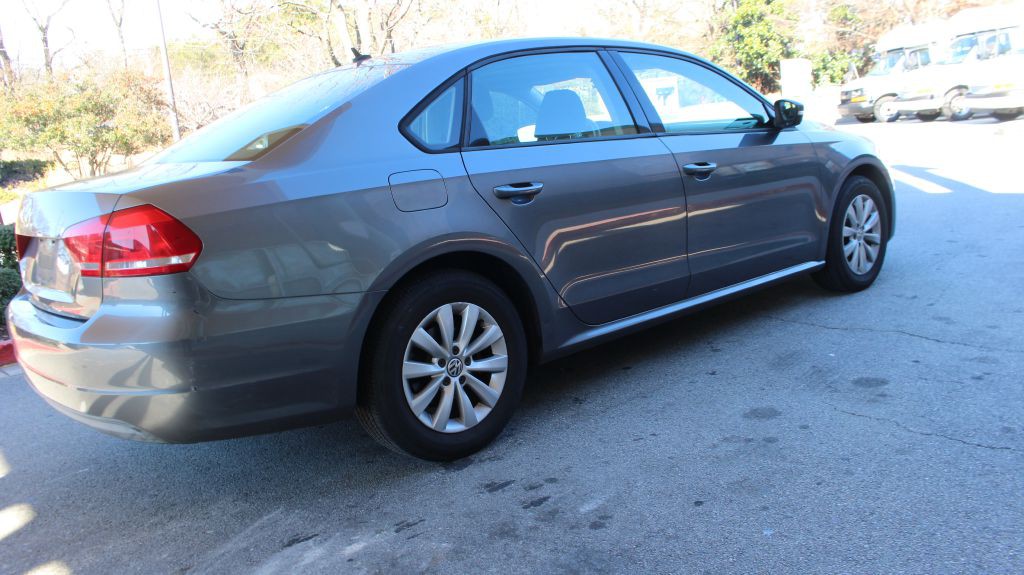 2013 Volkswagen Passat Image 13