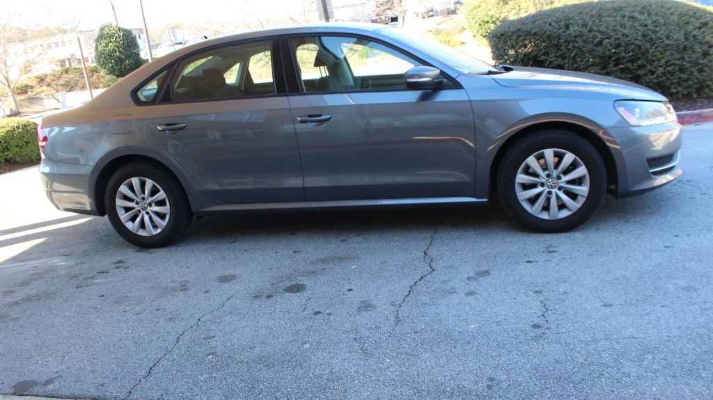 2013 Volkswagen Passat Image 14