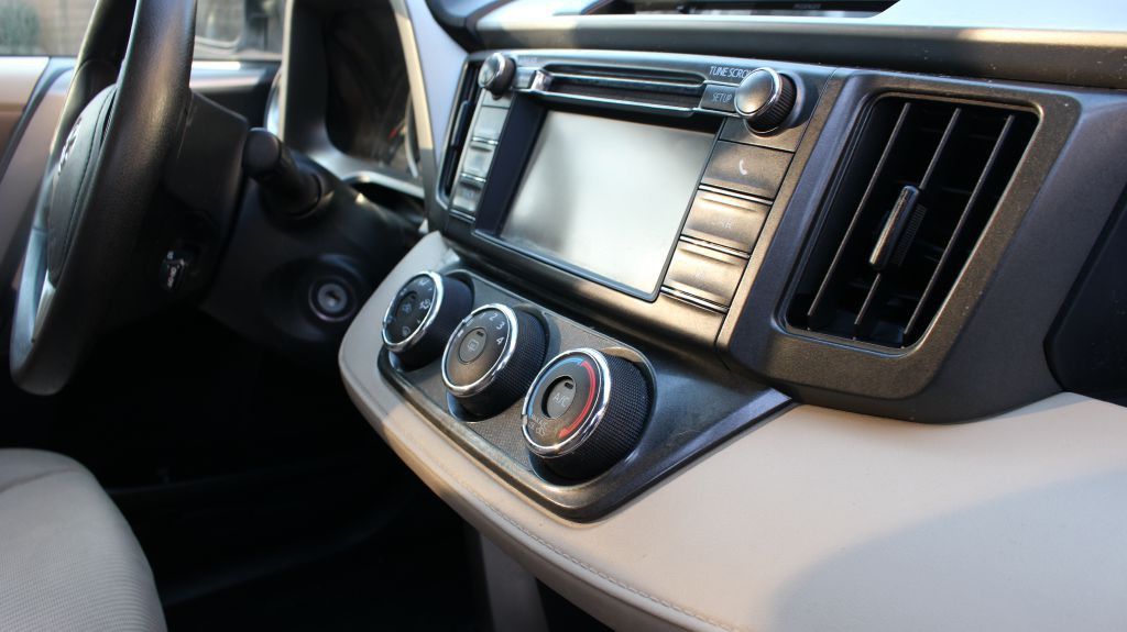 2013 Toyota Rav4 Image 17