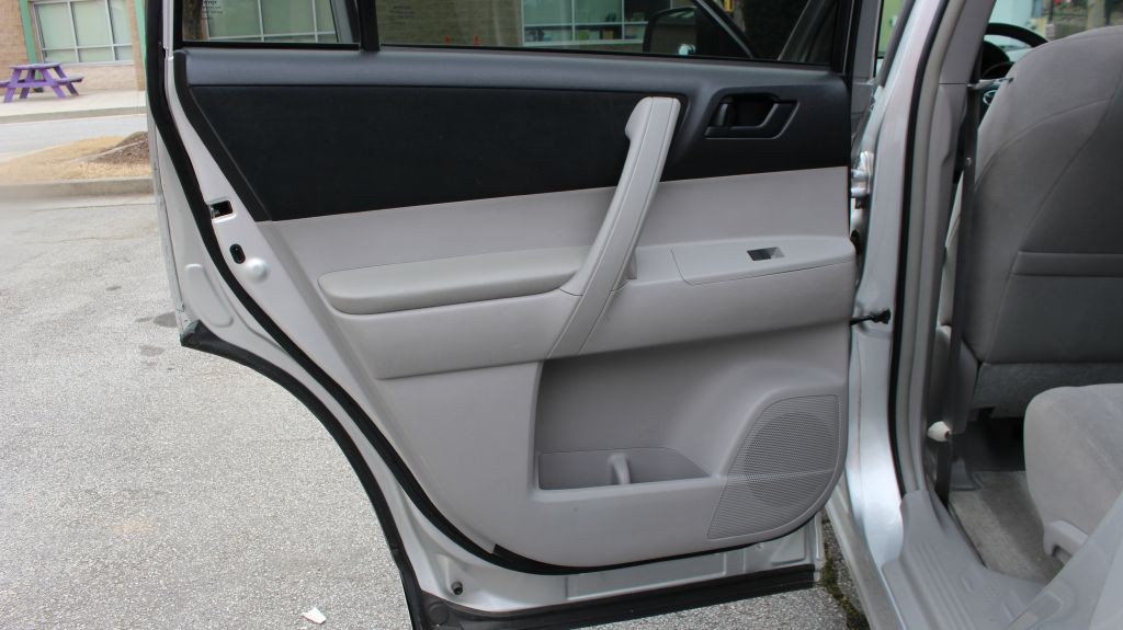 2010 Toyota Highlander Image 15