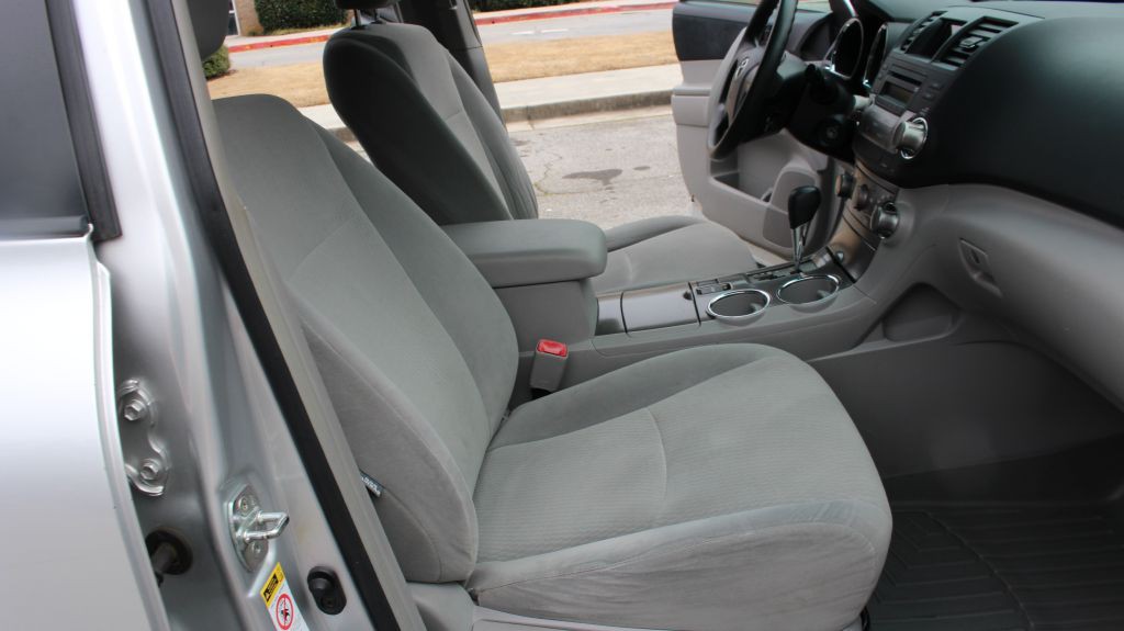 2010 Toyota Highlander Image 17