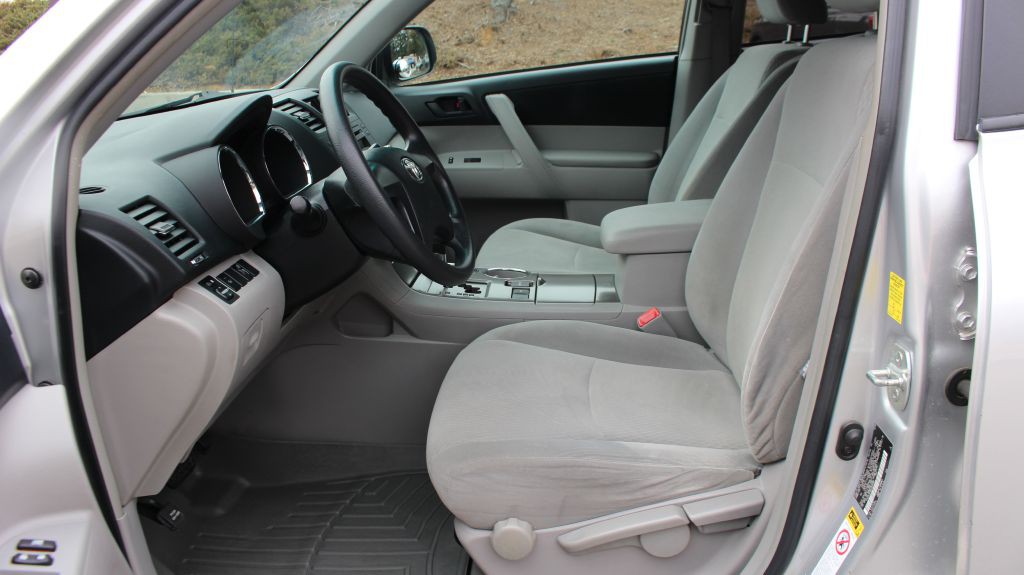 2010 Toyota Highlander Image 9
