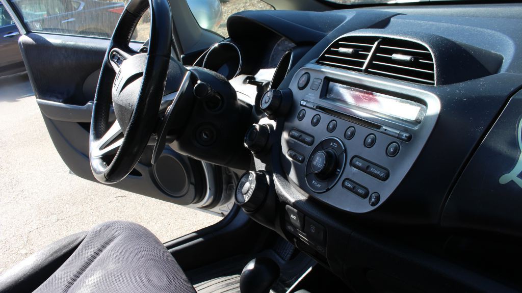 2012 Honda Fit Image 18