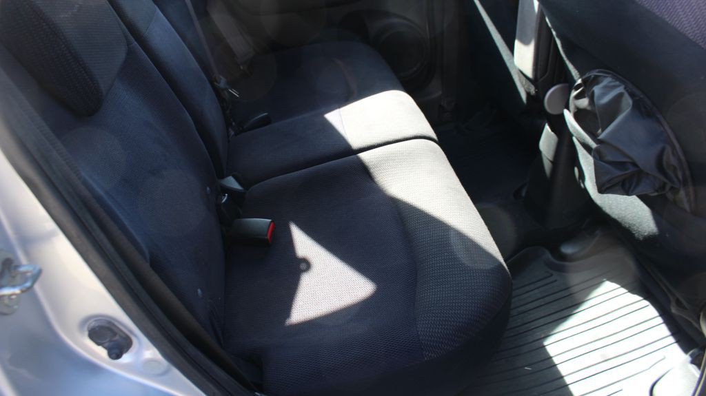 2012 Honda Fit Image 20