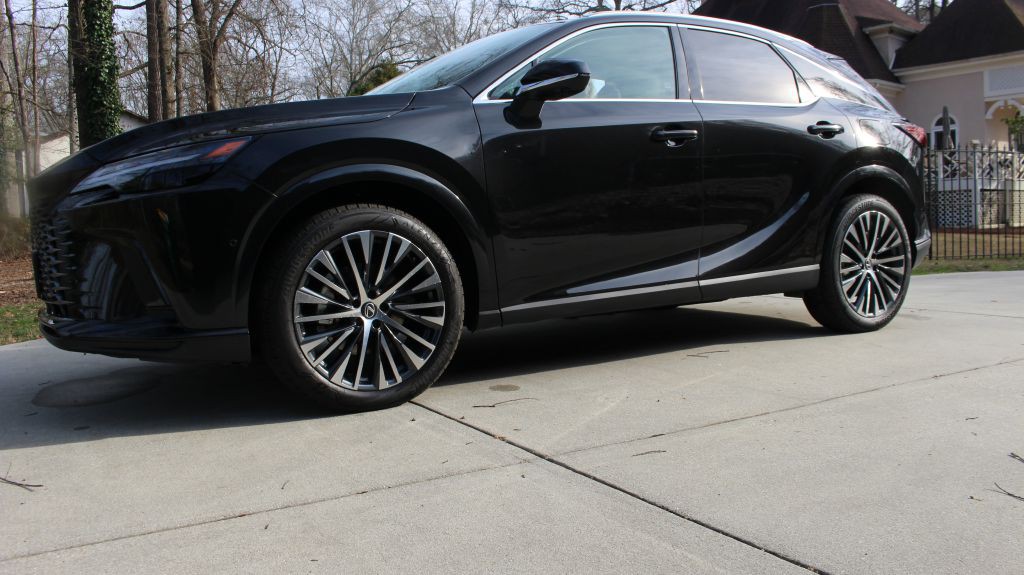 2026 Lexus RX Image 2