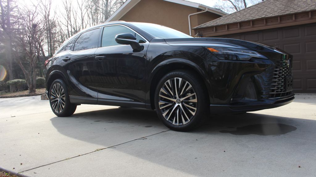 2026 Lexus RX Image 4