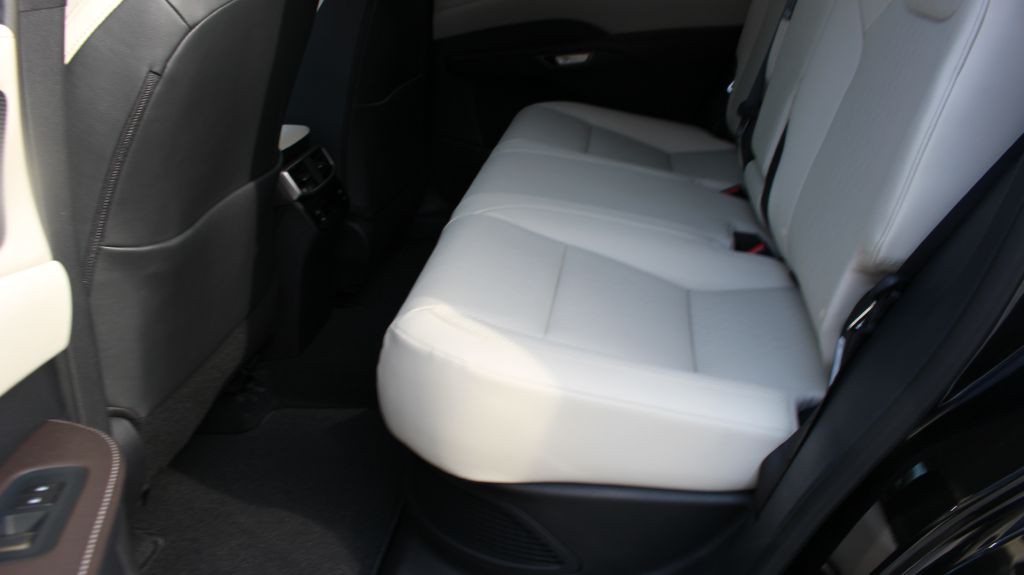 2026 Lexus RX Image 23