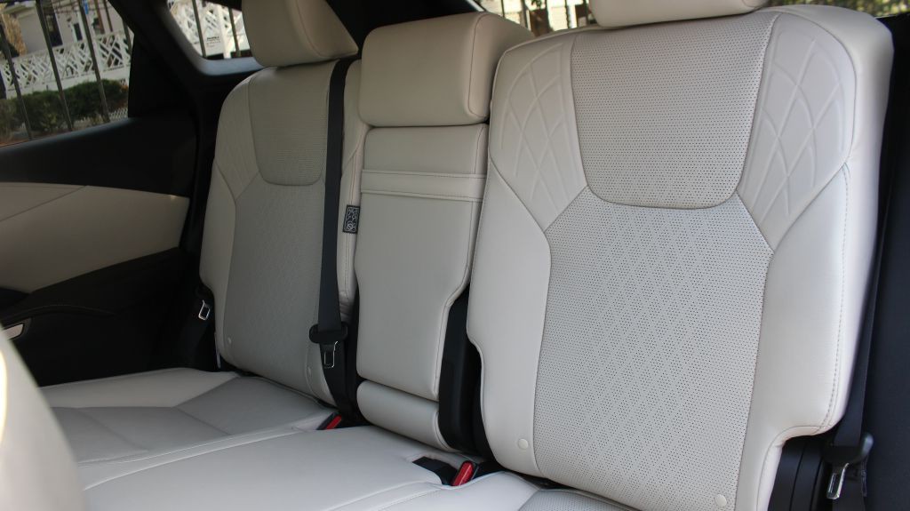 2026 Lexus RX Image 24