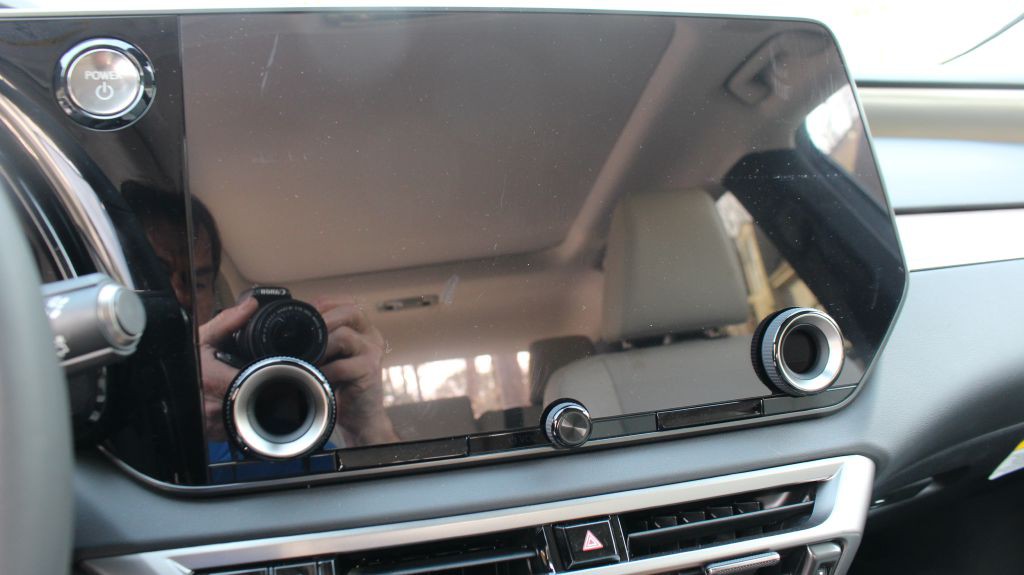 2026 Lexus RX Image 28