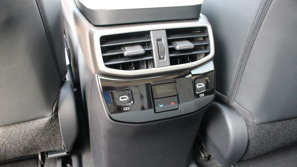 2026 Lexus RX Image 40