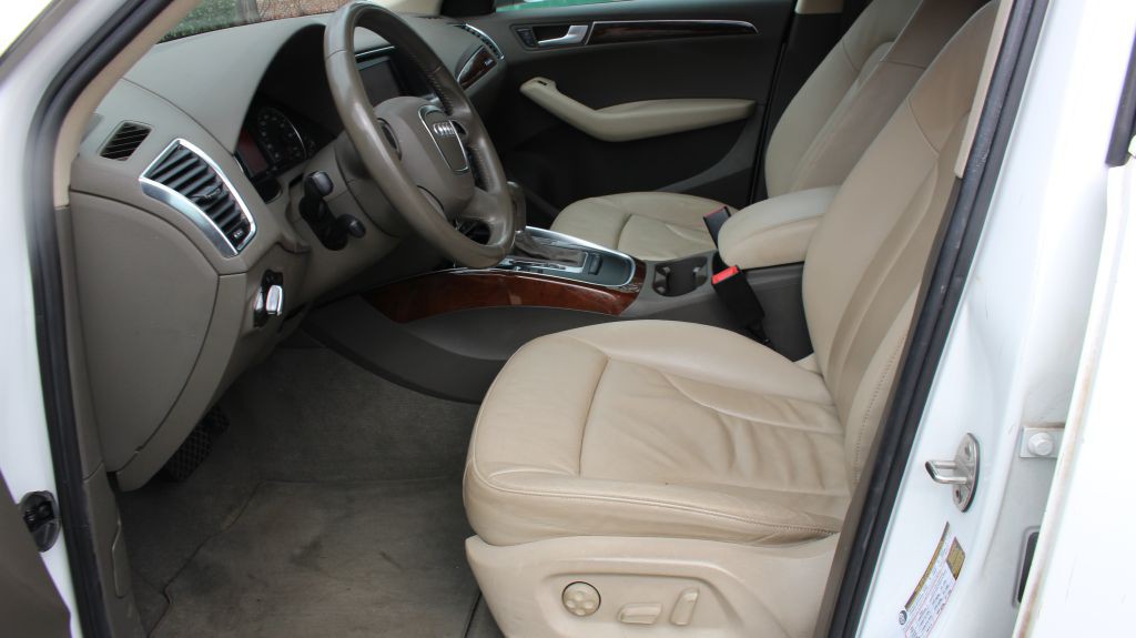 2010 Audi Q5 Image 12