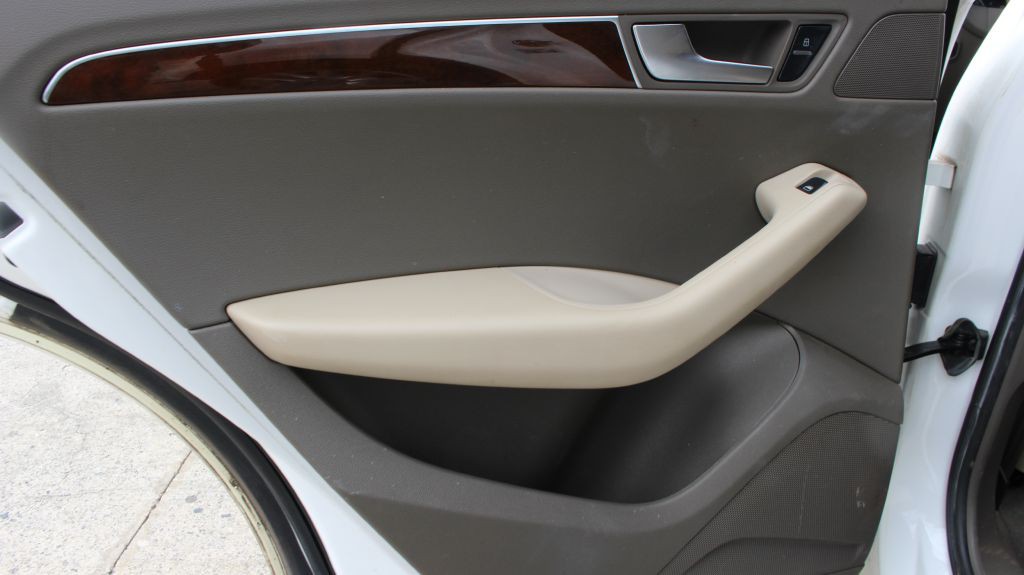 2010 Audi Q5 Image 14