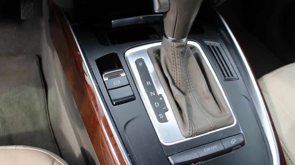 2010 Audi Q5 Image 19