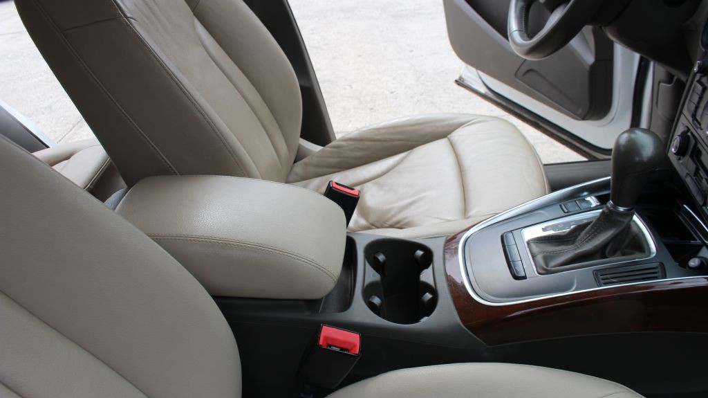 2010 Audi Q5 Image 23