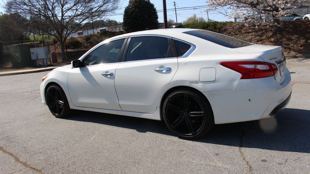 2016 Nissan Altima Image 3