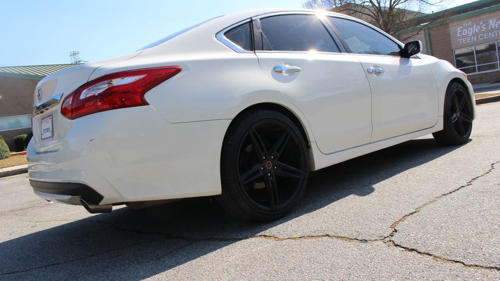 2016 Nissan Altima Image 6