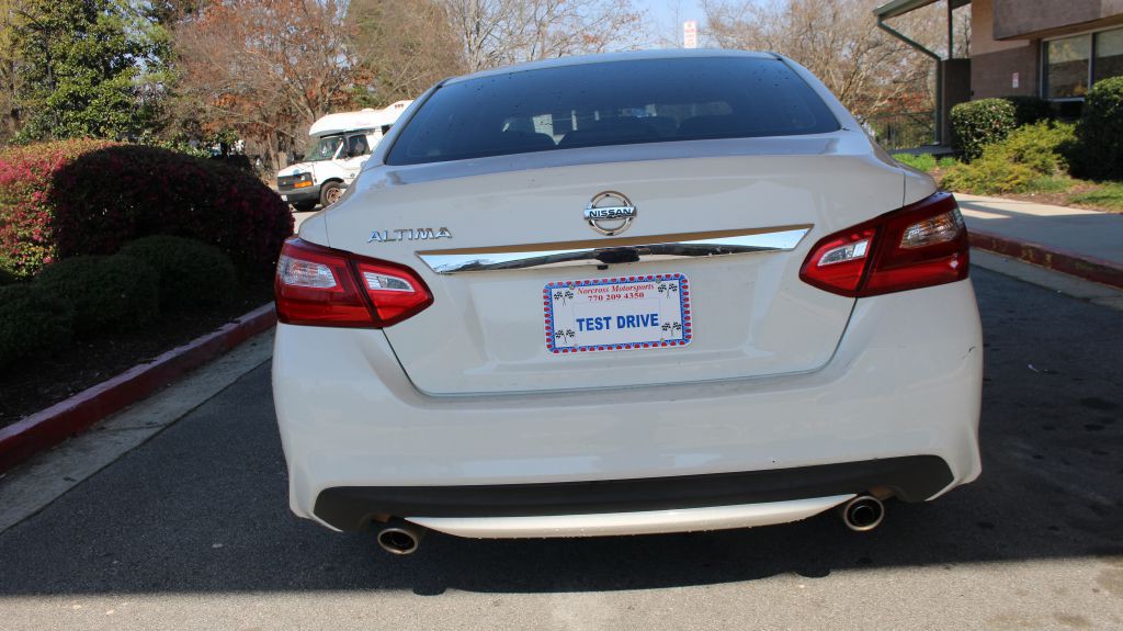 2016 Nissan Altima Image 13